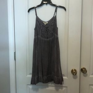 BLACK SWAN - Gray Flowy Dress